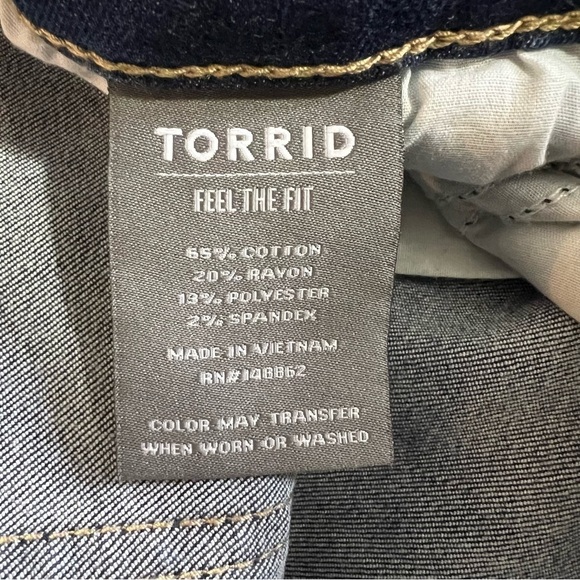 Torrid Blue Straight Leg Distressed Jeans Size 2x - Picture 11 of 11